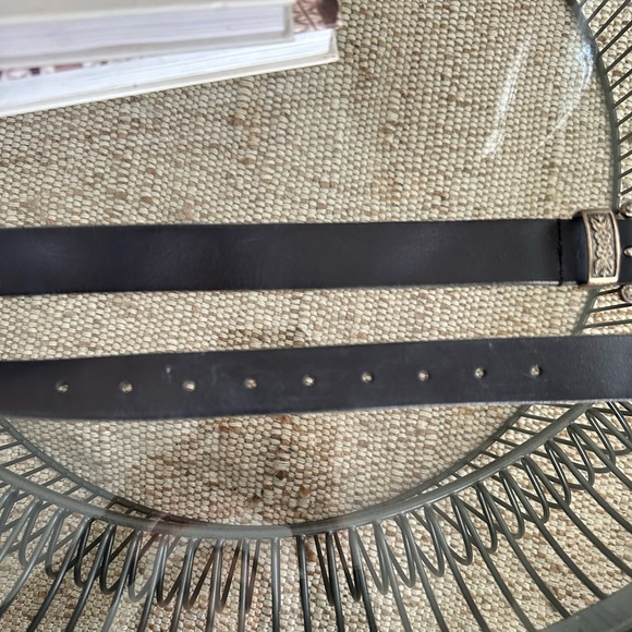 Western Belt, OS - Picture 4 of 11